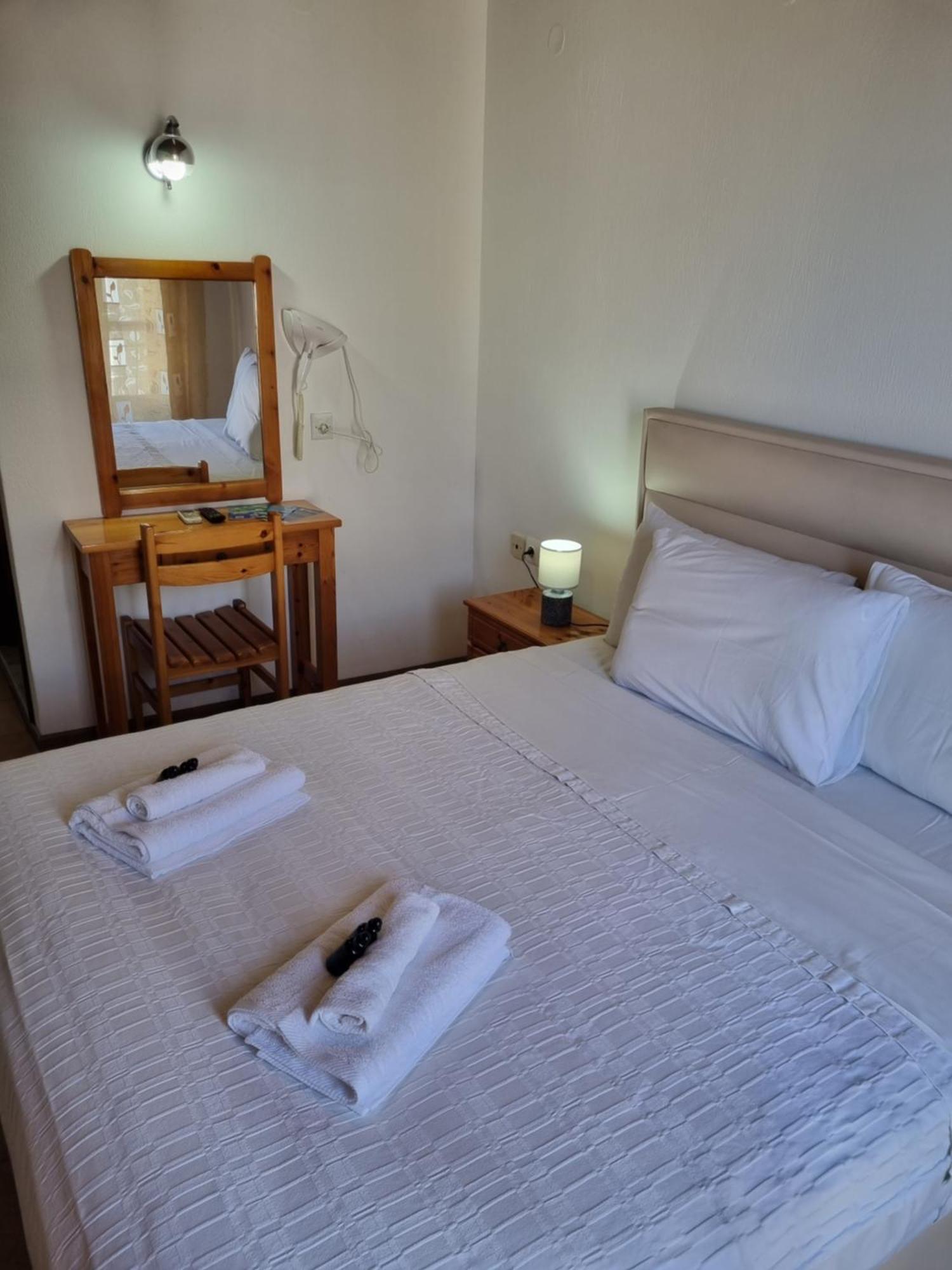 Zeus Guesthouse Panagia  Eksteriør billede
